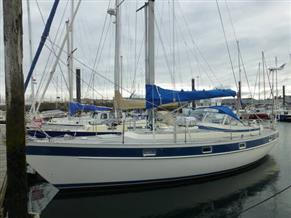 Hallberg Rassy 352