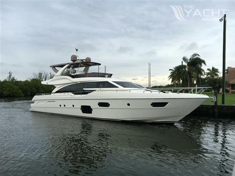 Ferretti Yachts 69