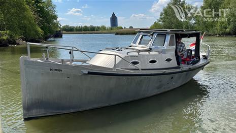 Motor Yacht Bas Comfort 900 Retro