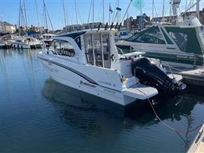 Beneteau Antares 8 Fishing