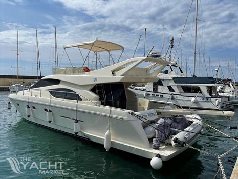 Ferretti Yachts 53