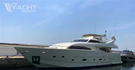 Ferretti Yachts CUSTOM LINE 94 - Image 1