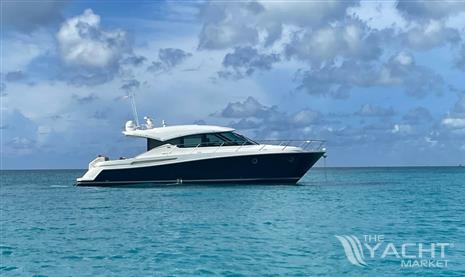 Tiara Yachts 53 Coupe