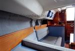 Hunter Horizon 27 - Saloon looking aft and to starboard