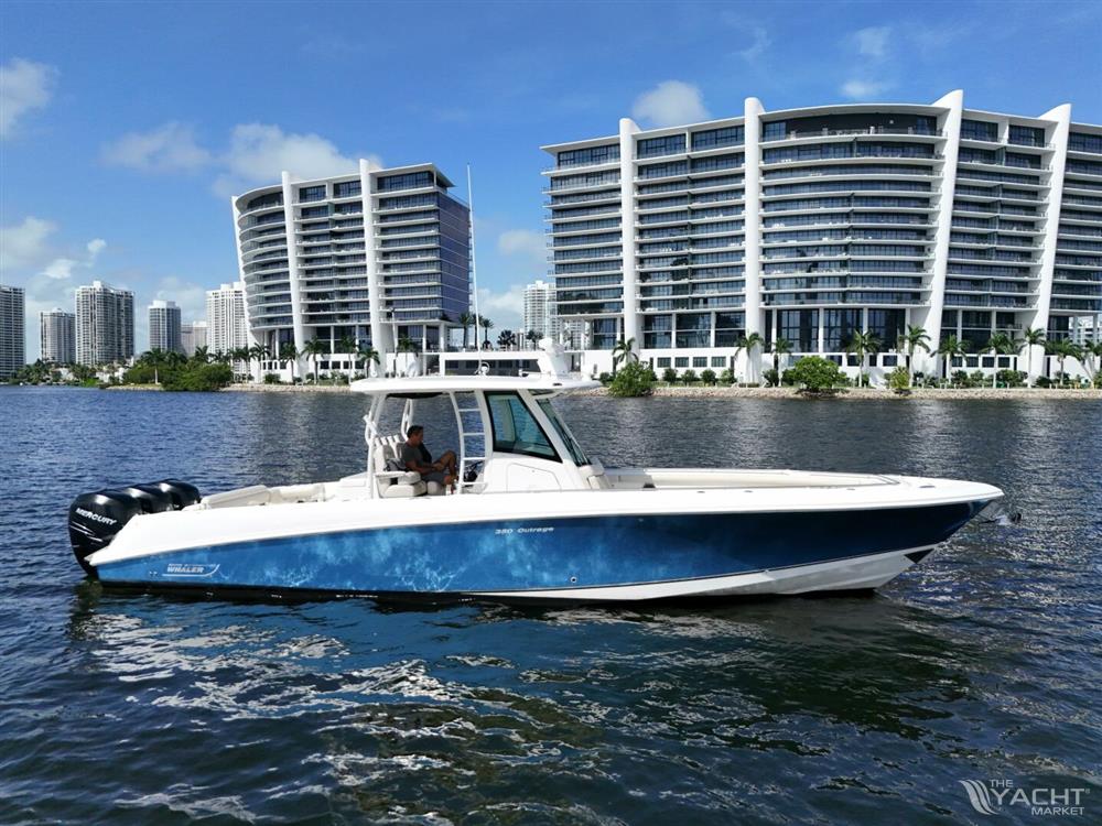 2017 Boston Whaler