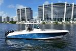 Boston Whaler 350 Outrage