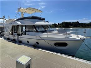 BENETEAU SWIFT TRAWLER 41 FLY