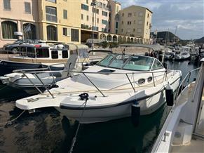 BOSTON WHALER CONQUEST 28