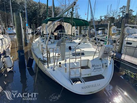 Beneteau Oceanis 36 CC - 1997 Beneteau Oceanis 36 CC sailboat docked, named &quot;Mystic Journey,&quot; in Mandeville, Louisiana marina.