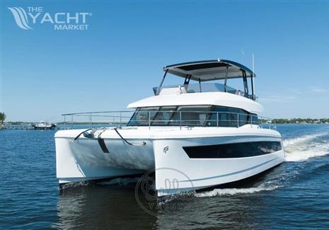 FOUNTAINE PAJOT MY 44