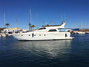 Ferretti Yachts Altura 52