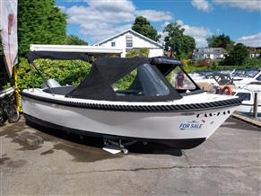 Maxima boats 550