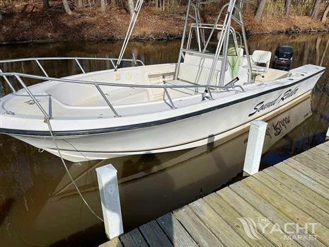 Mako 232 Center Console