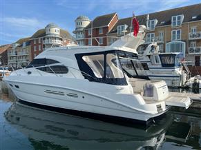 Sealine F42/5