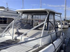 Jeanneau Cap Camarat 9.0 WA Series 2