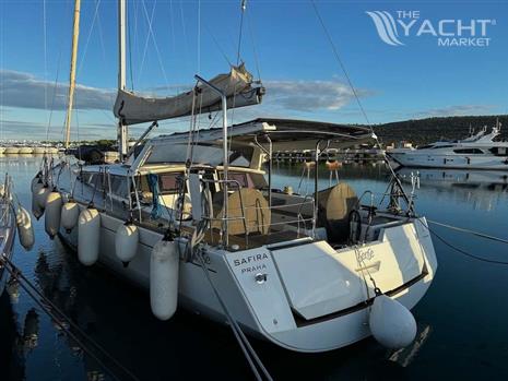 BENETEAU SENSE 57