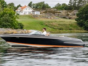 Chris Craft 20 Black Bullet