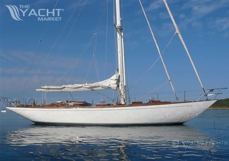 Hoek Design 56ft Sloop - Hoek Design Bartelli II - at anchor