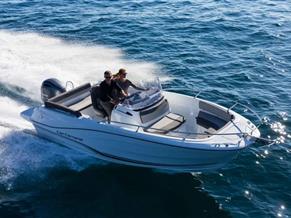 Jeanneau Cap Camarat 6.5 CC Serie 3