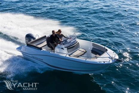 Jeanneau Cap Camarat 6.5 CC Serie 3