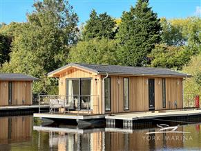 Custom Luxe Floating Lodge Holidays