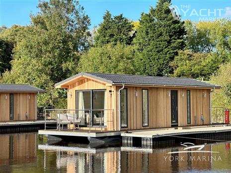 Custom Luxe Floating Lodge Holidays