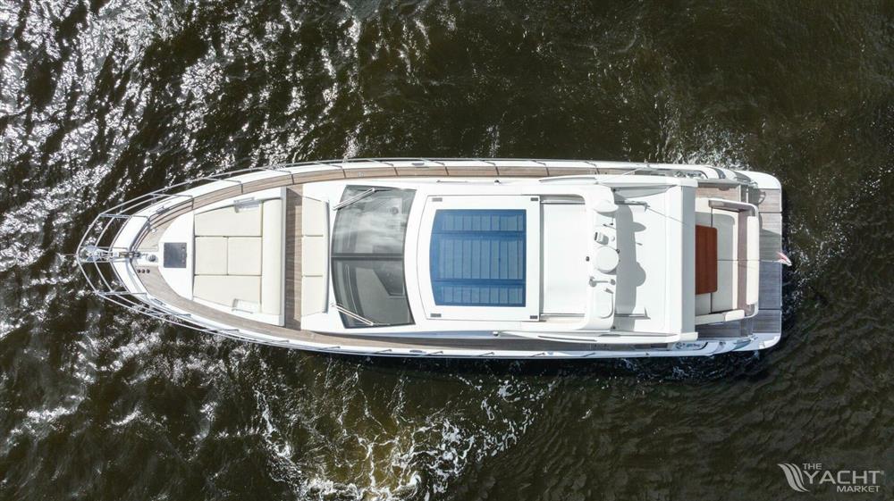 2015 Azimut