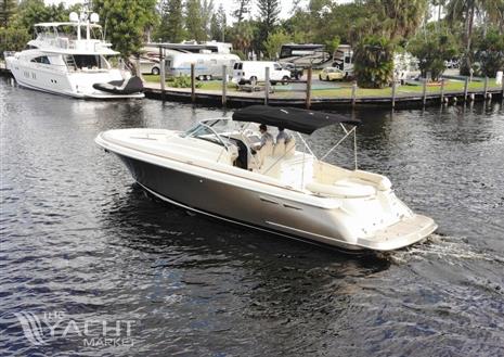 Chris Craft  Launch 36