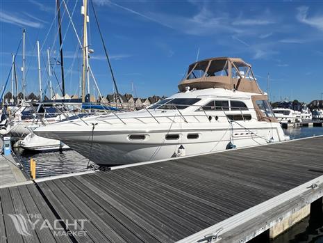 Sealine F44 Flybridge