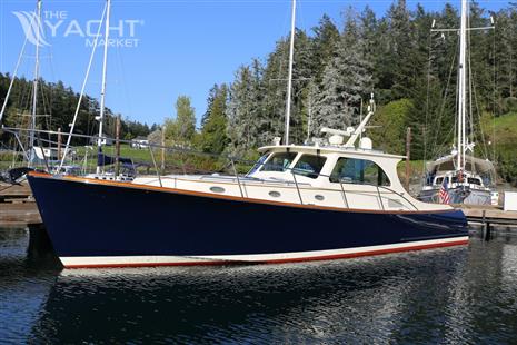 Hinckley Talaria 44 MY