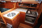 Moody 31 MkII - Galley