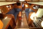 Hallberg Rassy 352