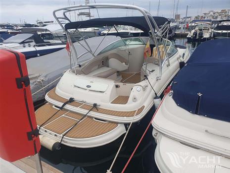 Sea Ray 240 Sundeck