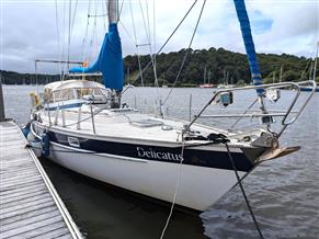 Hallberg Rassy 352