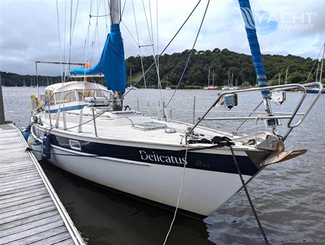 Hallberg Rassy 352 - Default Image