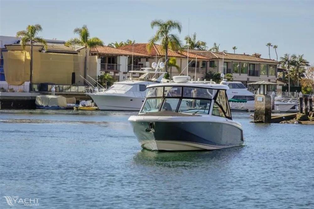 2018 Boston Whaler