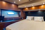 Sunseeker Predator 108 - 49 - VIP Cabin