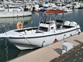 BOSTON WHALER OUTRAGE 26