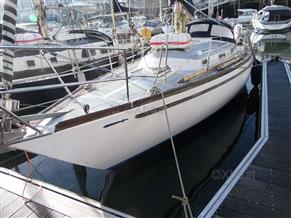 WAUQUIEZ CENTURION 32