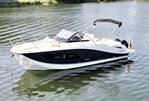 Quicksilver 875 sundeck