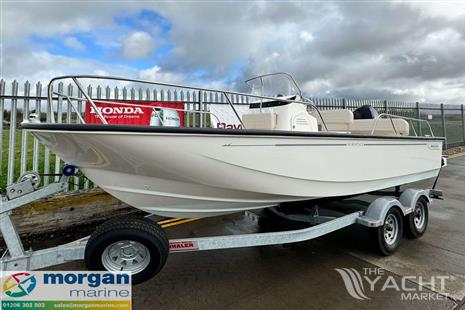 BOSTON WHALER MONTAUK 190