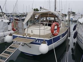 HALLBERG RASSY HALLBERG RASSY 352