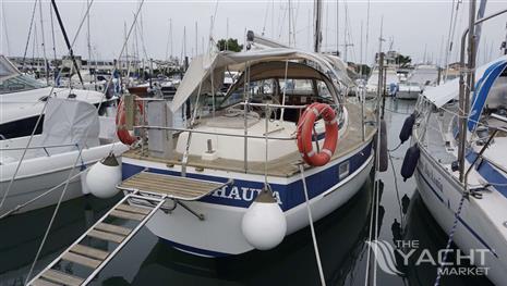 HALLBERG RASSY HALLBERG RASSY 352