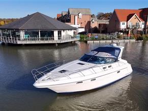 Sealine S37 Sports Cruiser