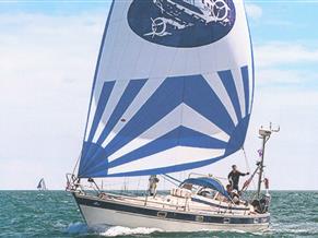 Hallberg Rassy 352