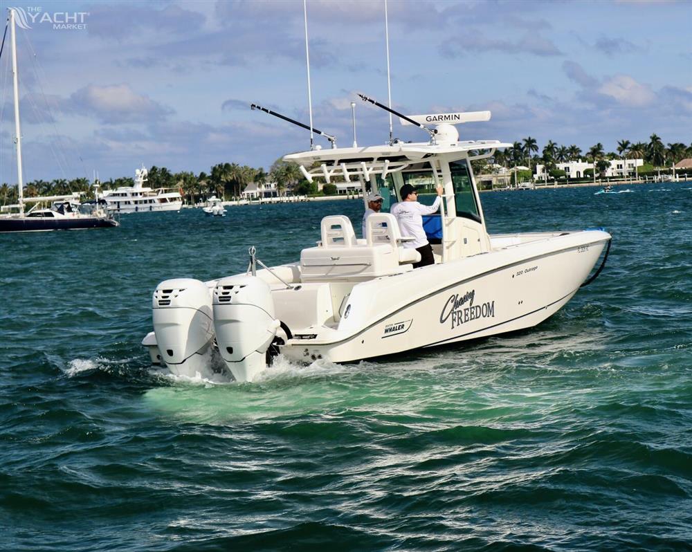 2015 Boston Whaler