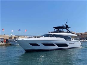 FERRETTI 720