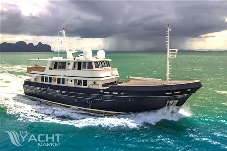 CUSTOM TRAWLER YACHT 90 EXPEDITION