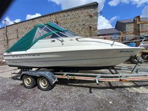 Bayliner 1952 Capri Cuddy