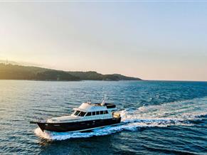 Explorer Trawler 65